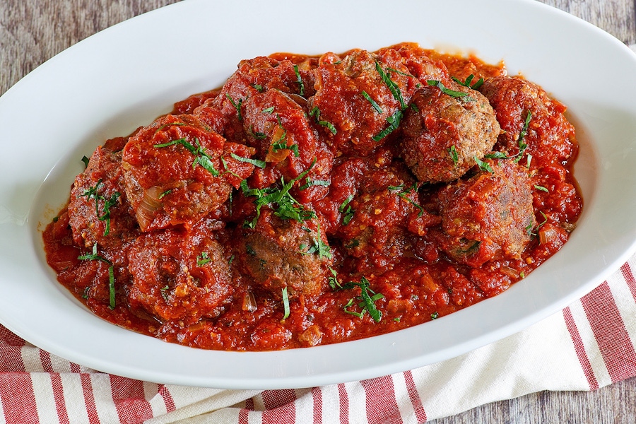 Paleo Slow Cooker Meatballs & Marinara